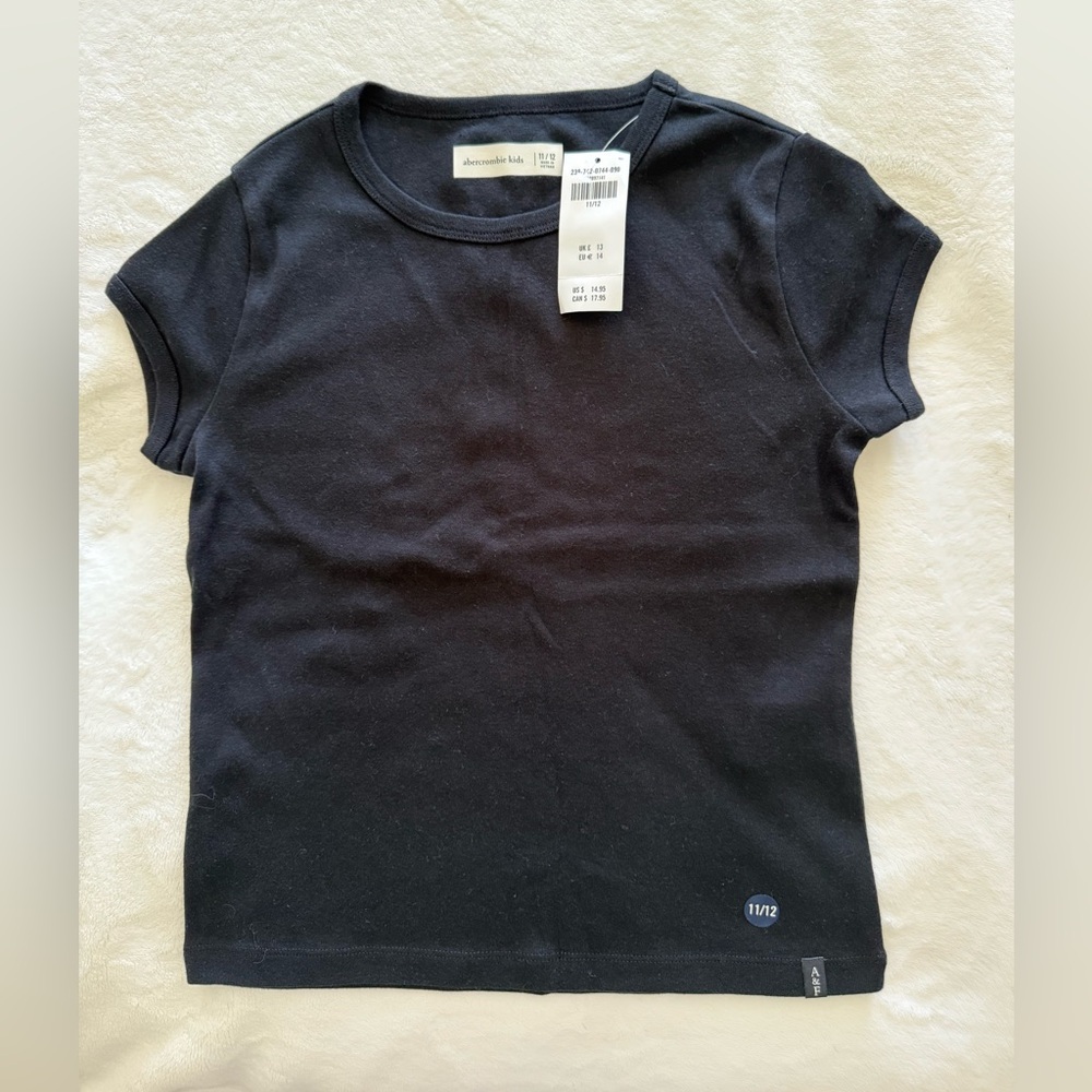 New Abercrombie Kids Black Tee - Picture 2 of 3